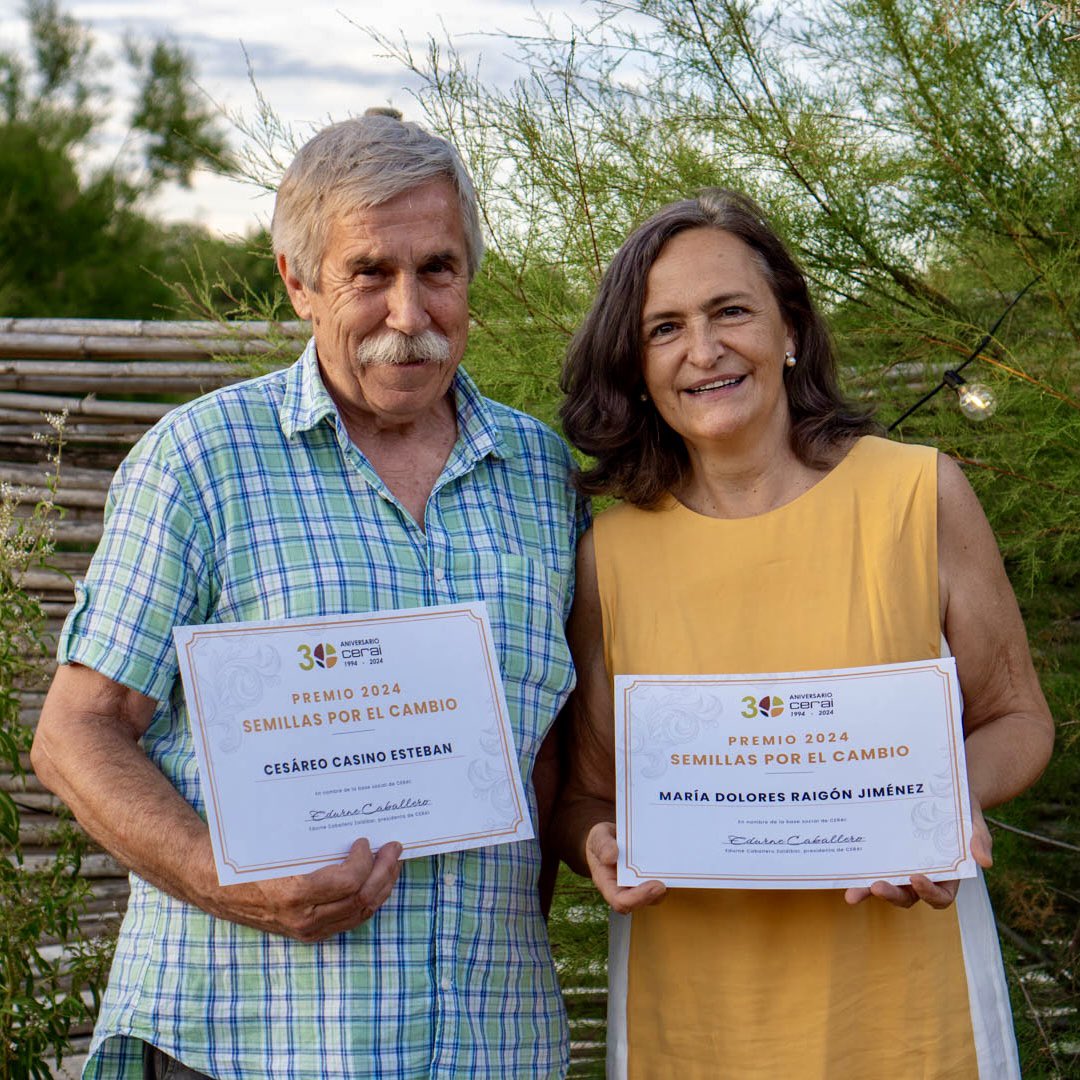 🏅🌱 En la celebración de nuestro 30 aniversario, entregamos los premios #SemillasPorElCambio para reconocer el trabajo y trayectoria de dos personas inspiradoras y referentes:

👉 Lola Raigón y Cesáreo Casino

📲 cerai.org/el-centro-de-e…