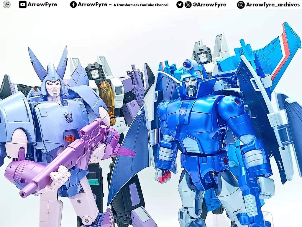 ArrowFyre's tweet photo. Remember our past..
Deformation Space Crimson Wings Skywarp & Thundercracker, Fanstoys FT-29 Quietus & FT-61 Inquisitor 📷
#Transformers #Cyclonus #Scourge #Skywarp #Thundercracker #Quietus #Inquisitor #CrimsonWings #DeformationSpace #Fanstoys #Decepticons #Generation1 https://t.co/71cG1NfjTV