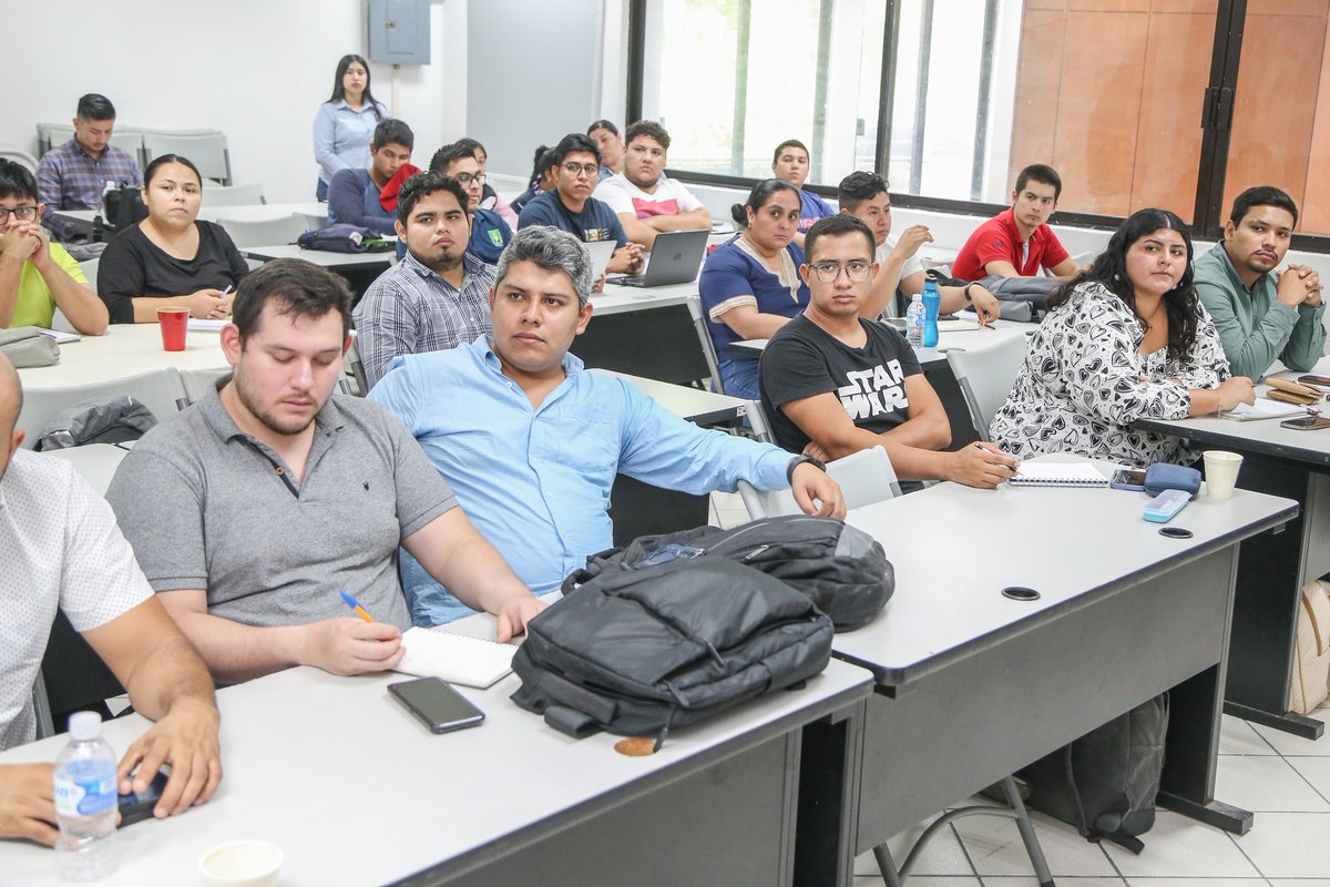 Ifor_tab's tweet photo. El Director General del IFORTAB, el Dr. Rubén Carrillo Pérez, acudió a presenciar una de las clases del Diplomado que se desarrolla en conjunto con la Fundación JET y el Colegio de Ingenieros Civiles, en beneficio de estudiantes de esta carrera. https://t.co/UvDZnJQL2p