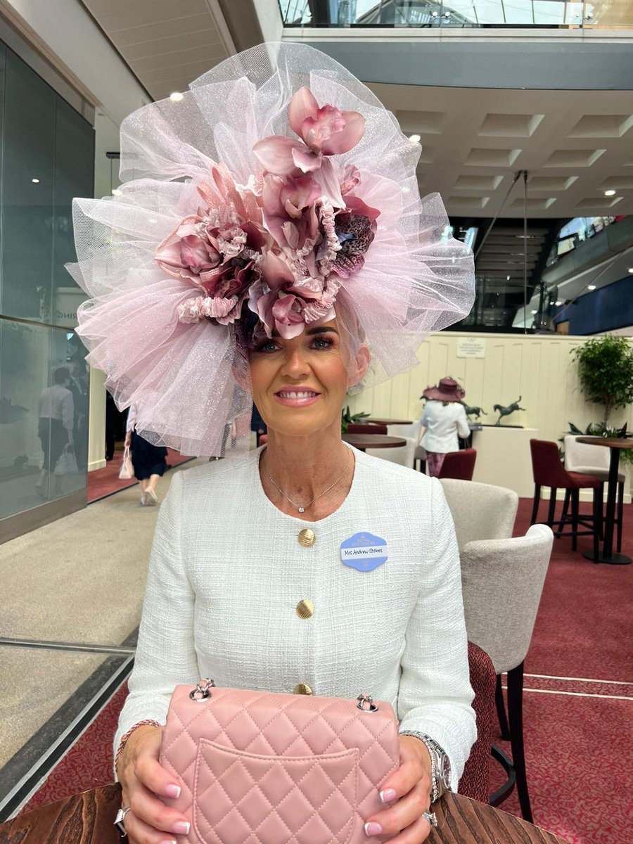 Eleda_Hats's tweet photo. Beautiful Royal Ascot photos sent in by our fabulous client https://t.co/8d3wykKd3s
#clientappreciation #lovemyjob #royalascot2024 #ascot #hats #bespokehats #makeastatement #uniquehats #makeanentrance #ladieshats #menshats #yorkshire #milliner #bespoke #millinery #LeedsHatShop https://t.co/KpjDSv0I2a