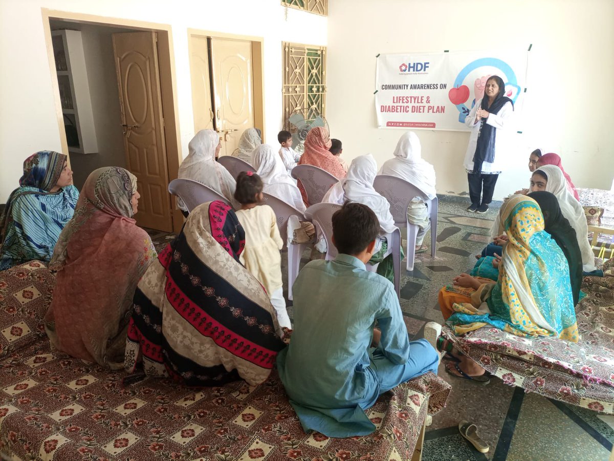 hdfpk's tweet photo. HDF conducted an awareness session on lifestyle management for the Dhok Tabarak Shaheed community in Islamabad. Locals learned about healthy lifestyle habits, diabetic friendly meal plans, &amp; the importance of regular checkups and monitoring blood sugar levels.
#healthcareforall https://t.co/e69Rb5cLDU