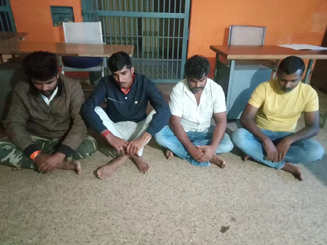 ShashikanthPo12's tweet photo. @TheTuluve @112chikkmagalur @ckmpolice @alokkumar6994 @DgpKarnataka @KarnatakaCops 😂 https://t.co/xNGqTbybC6