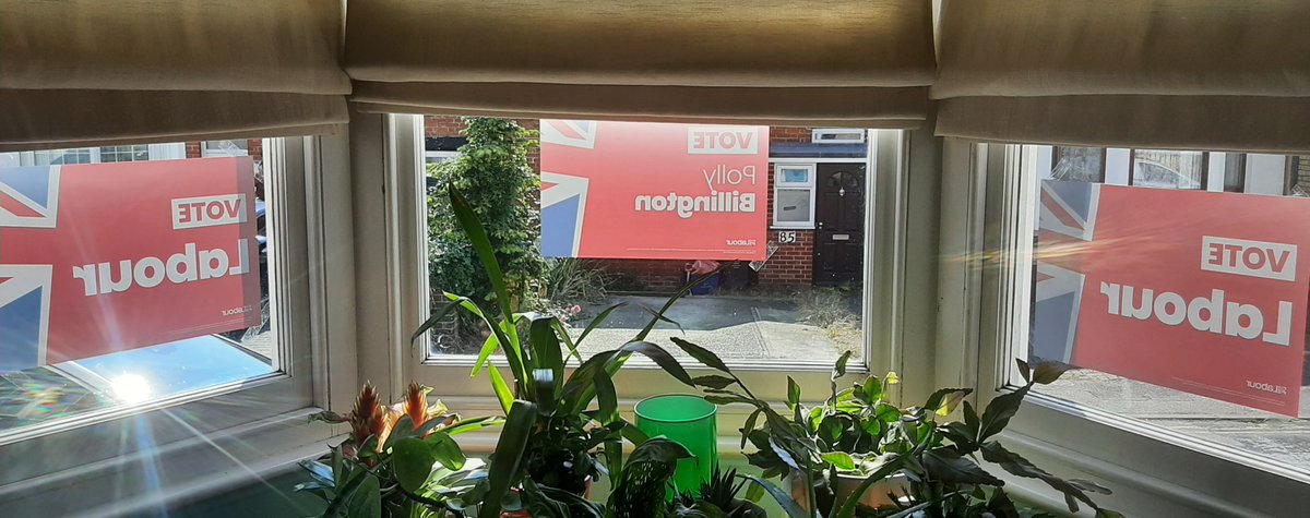 MrAdamBeresford's tweet image. Gone for the subtle approach this time... #ninedaystogo #bringiton #ToriesOut @PollyBLabour  #Margate