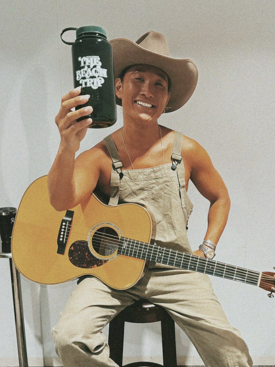 hiraidai's tweet photo. Thanks TikTok Live!!
ボクの新曲、楽しんで下さい🤠 https://t.co/LEGey3C4wm