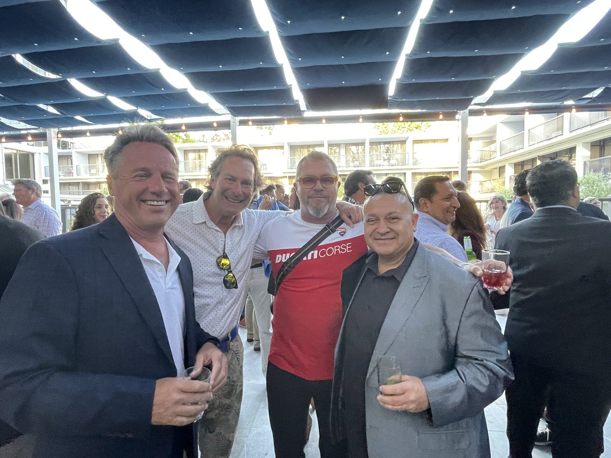 chipcummings's tweet photo. Great time with my friends from NLE conference. #nle #chipcummings https://t.co/tYo56LEBMl