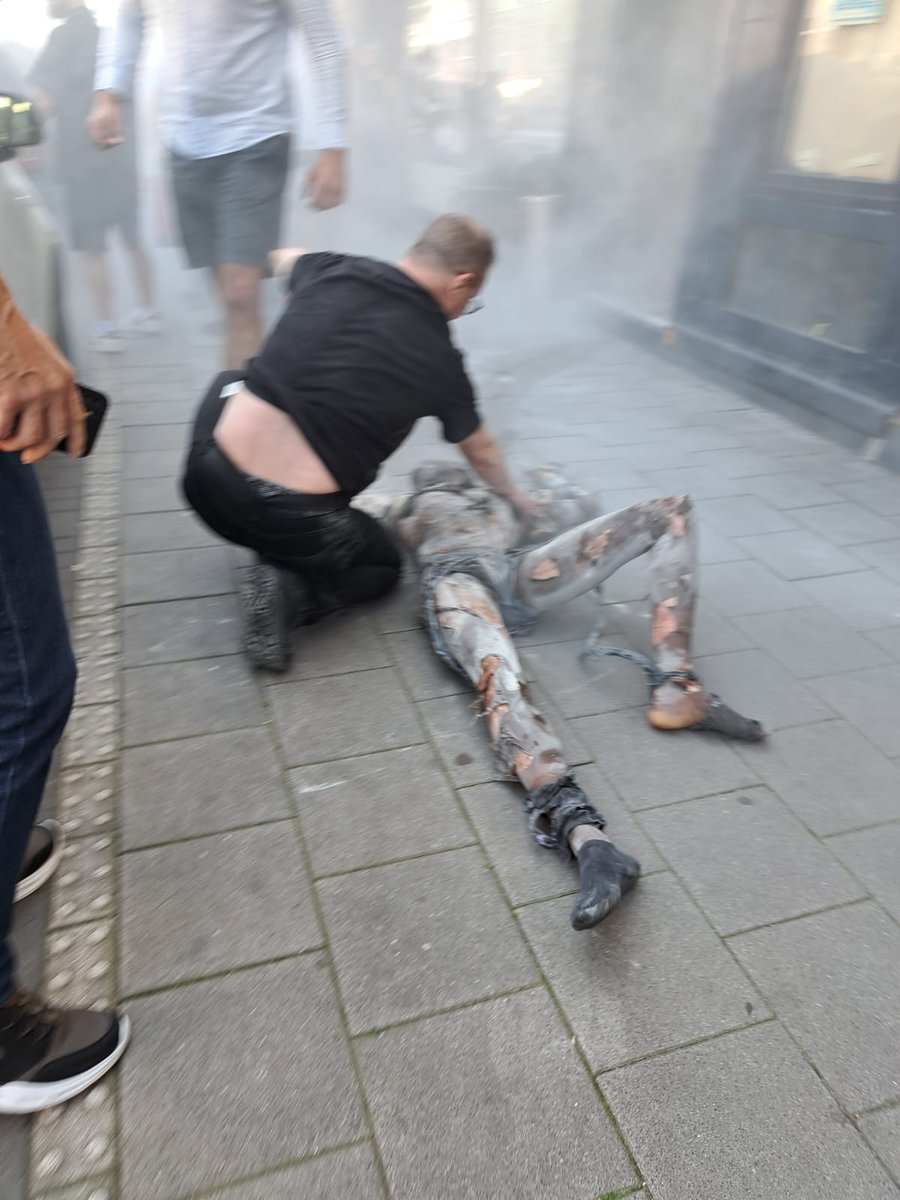 König Lorenzo Luger tweet media