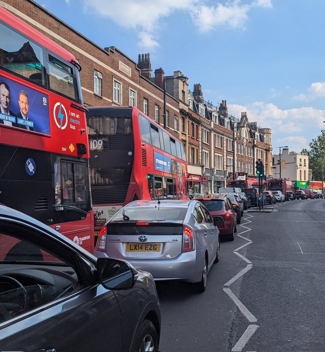 Stationary traffic on Streatham High Road