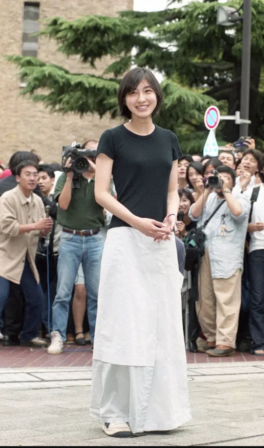 【超希少】 スポーツ新聞　完品　スポニチ　広末涼子　早稲田大学　合格　当時 Amazon.co.jp: スポーツ新聞 完品 スポニチ 広末涼子 早稲田大学