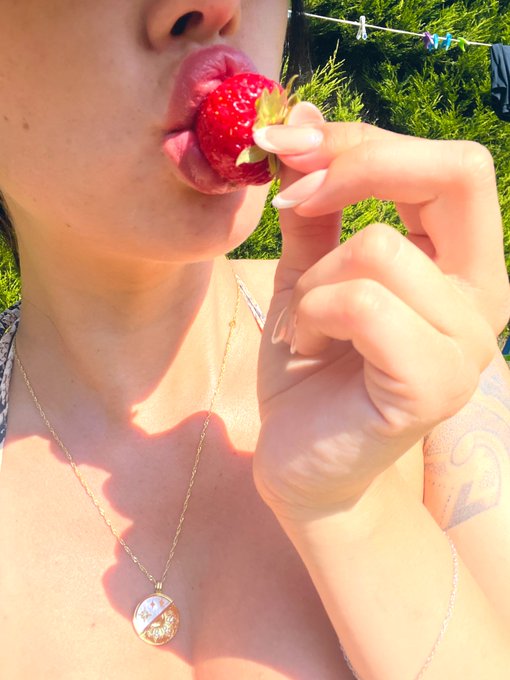 So juicy, don&rsquo;t you think https://t.co/pEM4cJoBN0