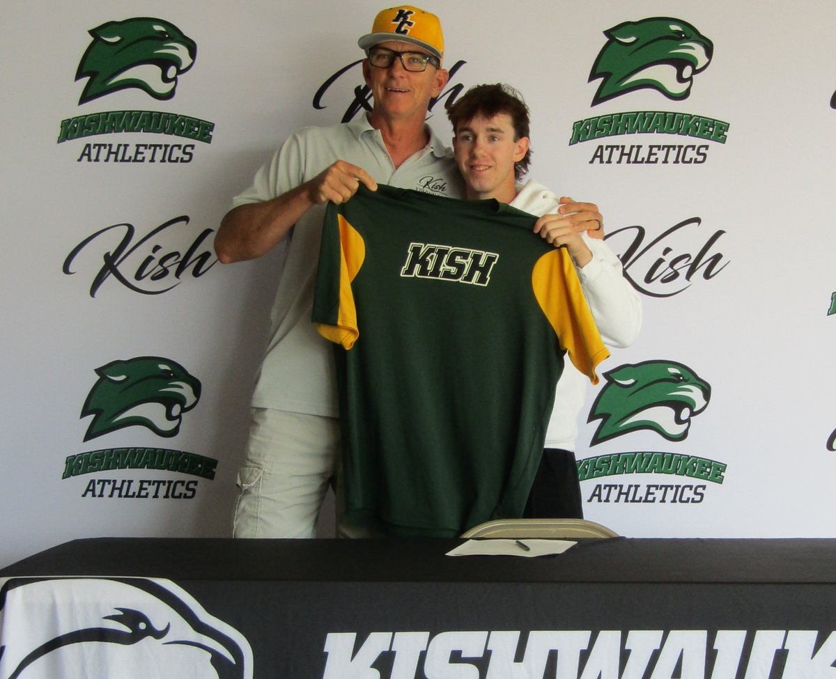 Signing night 📸- enjoyed speaking with our next family and student-athlete from baseball - Tyler Schmidt, Schaumburg HS ⚾️