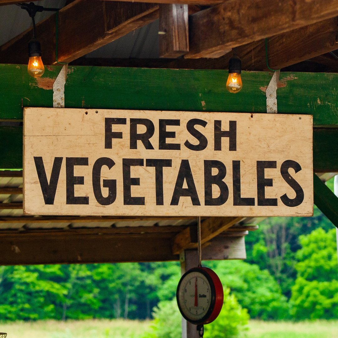 ExploreKeene's tweet photo. Craving fresh, locally grown fruits and vegetables? Swing by the Green Wagon Farm for delicious produce and beautiful cut flower bundles! This small-scale farm recently opened up for the season on June 14th. Learn more: https://t.co/BnvapI2sLZ 
#explorekeene #keenenh #localfarm https://t.co/4XHz9DMr79