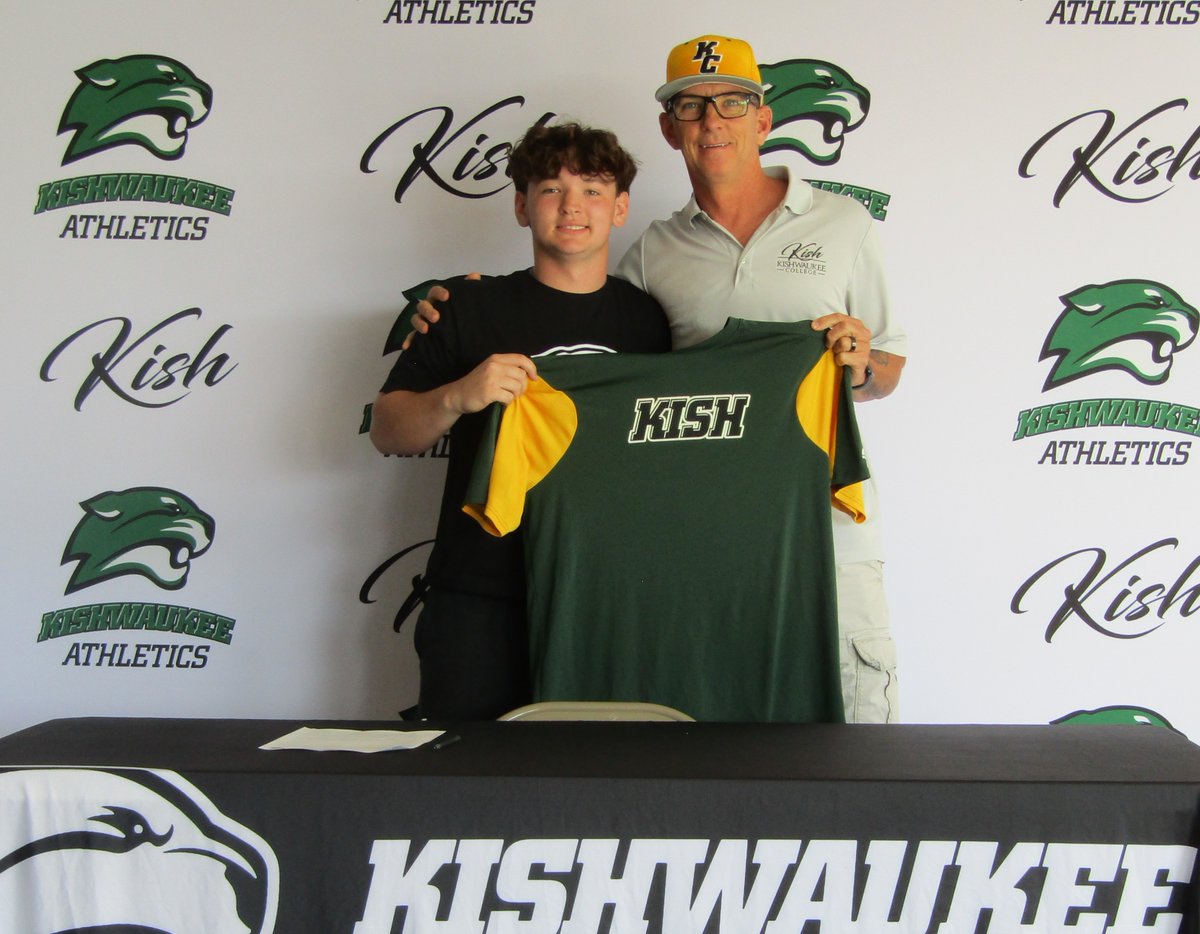 Signing night 📸- wonderful time visiting with our next family and student-athlete from baseball - Jackson Young, Schaumburg HS ⚾️