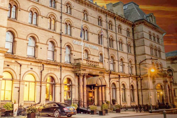 Whether it's a hotel stay, dining or festive celebrations, experience luxury in the heart of Bradford's city centre at The Great Victoria✨ 
Find out more about our current events and upcoming offers here victoriabradford.co.uk/offers/ ✨