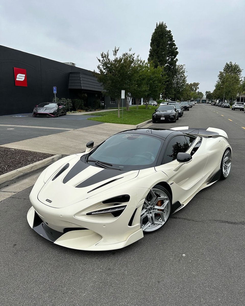 Onlycarsgasm's tweet image. McLaren 720S ❄️