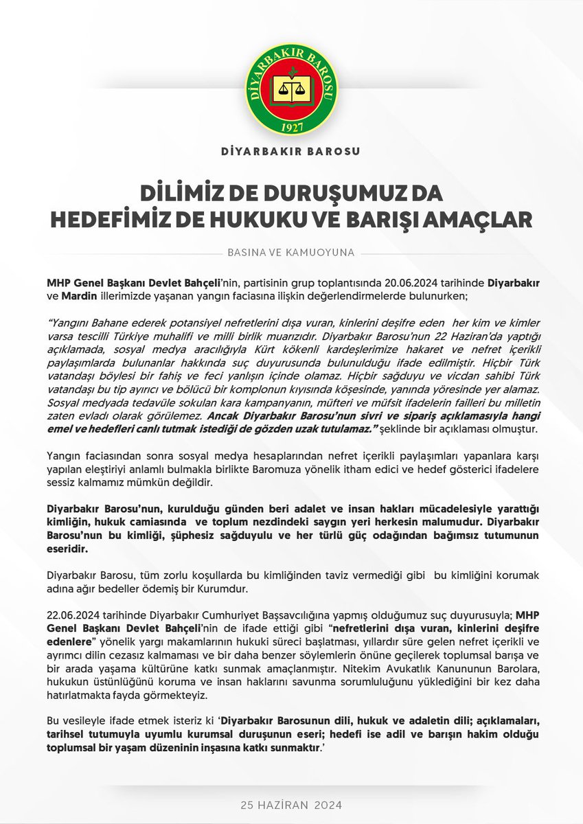 MHP Genel Başkanı Devlet Bahçeli’nin , Baromuzu hedef gösteren ifadelerini kabul etmiyoruz.

Diyarbakır Barosu bir hukuk örgütü olmanın sorumluluğuyla, her koşulda hak ve hukuktan yana mücadelesini sürdürecektir.