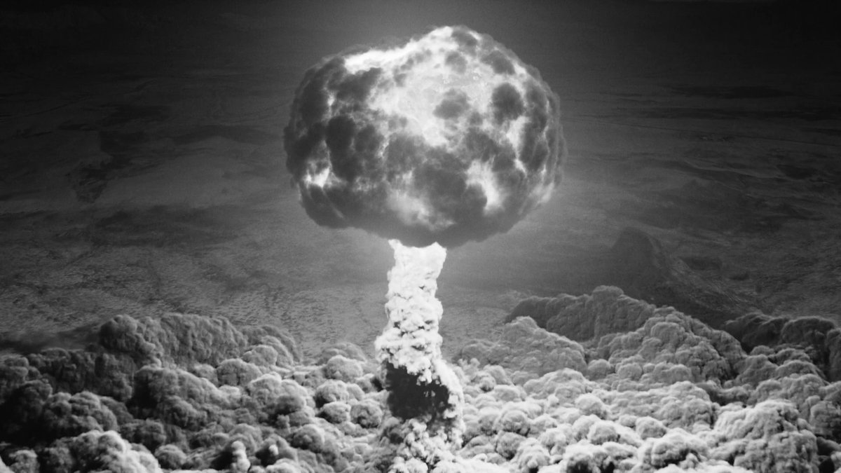 BlackLCult's tweet photo. Seven years ago, Part 8 of "TWIN PEAKS: THE RETURN" was premiered. "Gotta Light?" was considered an unprecedented audiovisual masterpiece and one of the best creations in @mfrost11 and David Lynch careers. The most provocative piece of art in the history of television. https://t.co/6DKADEdN04