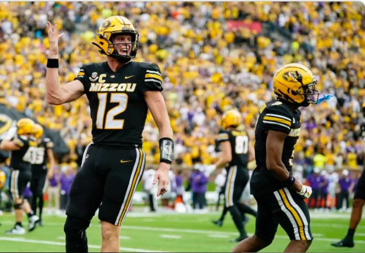 Daijon_Gaines14's tweet photo. #AGTG Blessed to receive my first SEC Offer from the University of Missouri โซ๏ธ๐ก #GoMizz #GodWilling #GBC https://t.co/ZT9EGHNuaZ