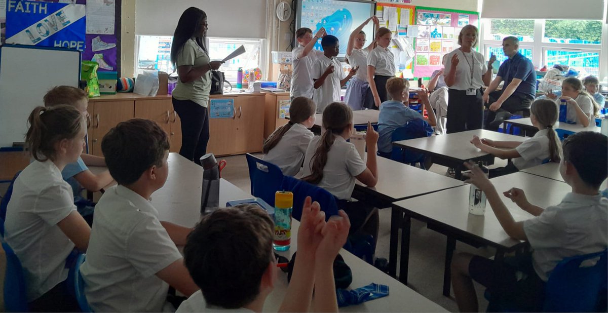 PlacesProject's tweet image. St Andrew&apos;s Y6 left us full of joy after sharing their primary school memories with each other - valuable treasure to take with them. Rev Vinny explored what life beyond Y6 may look like with &quot;It&apos;s Your Move&quot; booklets.
@StandrewsOH #Beyond #Y6Transition