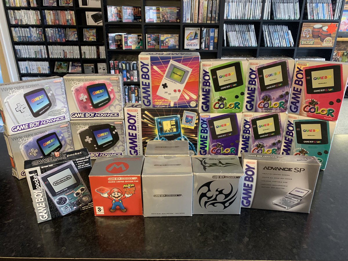 TheRetroHunter's tweet image. NEW IN

A lovely selection of boxed Gameboy’s! All available in the shop now! 

SP’s have been added to the website! The rest will be tomorrow! 

theretrohunter.co.uk/online-store

#retroshop #retrogaming #sega #nintendo #atari #retrotoys #toys #leighonsea #southend #essex