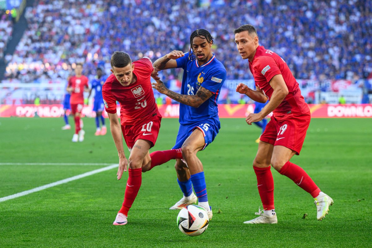 VibesFoot's tweet image. Bradley Barcola met déjà tout le monde d'accord ! 🔥🇫🇷

Il ne doit plus bouger du onze de départ.