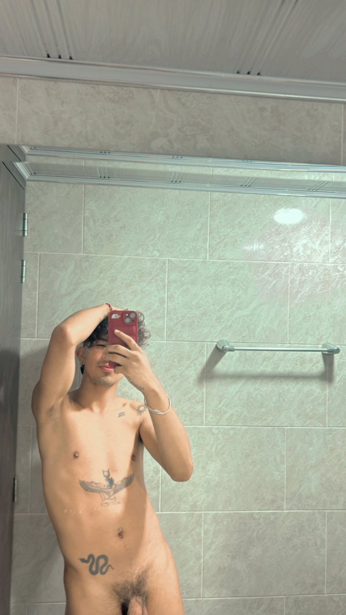 Lambertinoo12's tweet photo. Nos bañamos ? 😏😏
#xxx #gay @timtales_com  @TimKrugerXXX  @themasonblaze @Sebastiian1mr @donjuanbecerra https://t.co/JvTI9EyMRg