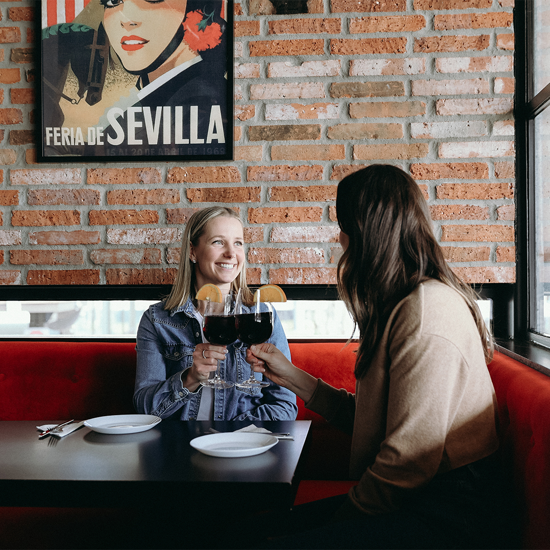 Treat yourself to a #RevelandRevive weekend in #Kitchener! #Spa treatments, gourmet #dining, and a chic #hotel stay.

Book now! bit.ly/3xf3OHr

💆‍♀️🍽️

#ExploreWR #RoadTrip #KW #KWAwesome #DiscoverON