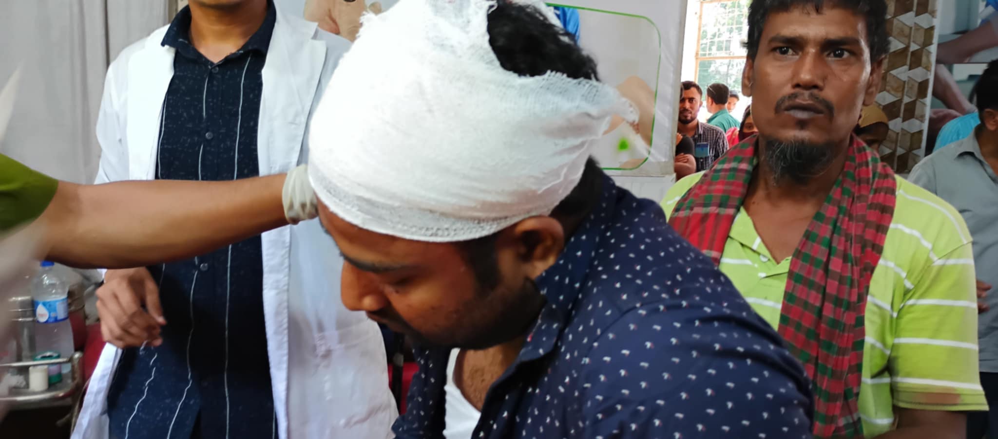 কালিয়াকৈরে ট্রেনের ছাদ থেকে পড়ে নিহত ১ আহত ২