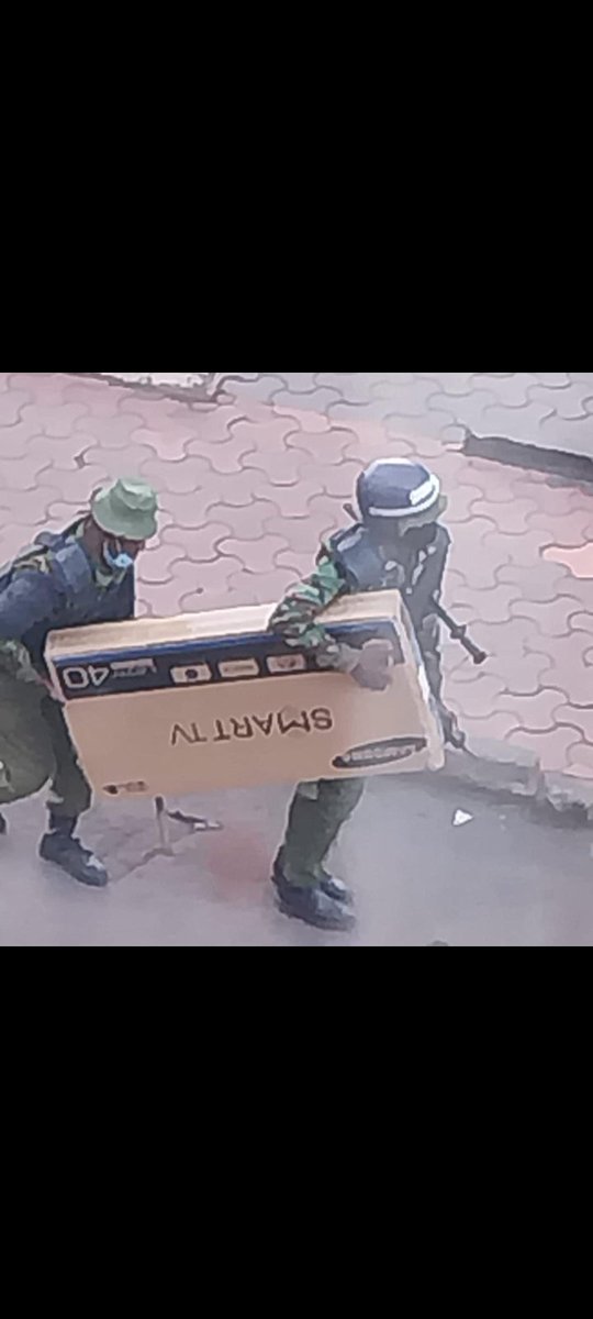 yona_sir's tweet photo. Kenya Police for you ....Martha Koome Githurai https://t.co/twJIRr5mcO