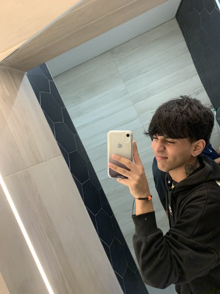 ⚡ tweet media