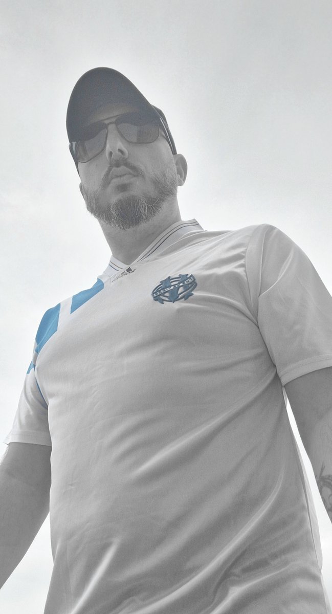LmBreakSports's tweet photo. AIE AIE PRIX BANGER TIME ! 💸💸💸

ici :   https://t.co/CS3Em3rOZy

 - 20% code promo : IMFIFA   

 #football #maillots #foot #promo #maxikits #astuces #euro2024 #uefa #France #maillotspascher #Maxikitscode https://t.co/LHwyTHkS7R