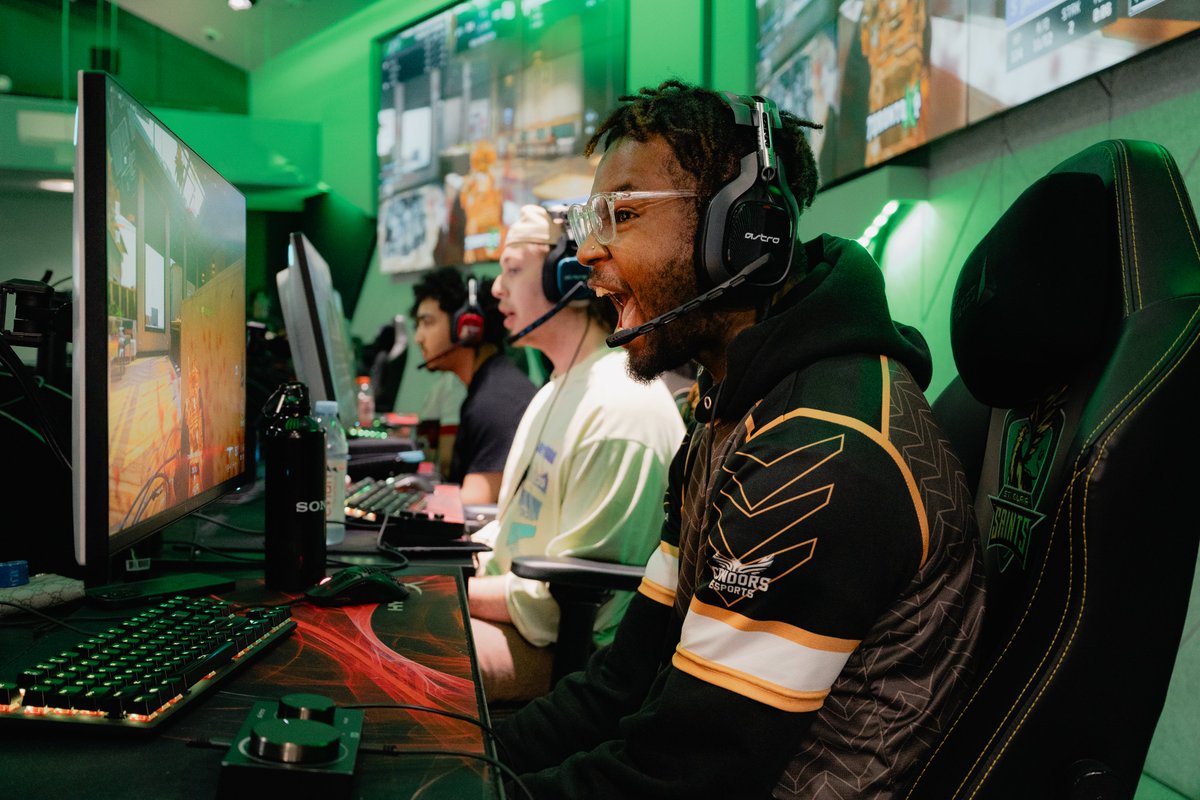 SaintsGamingCA's tweet photo. The #TXP3 album is here!

Check it out: https://t.co/CVWIRayxsQ
📷@ImTae https://t.co/oqQGrPvcrW