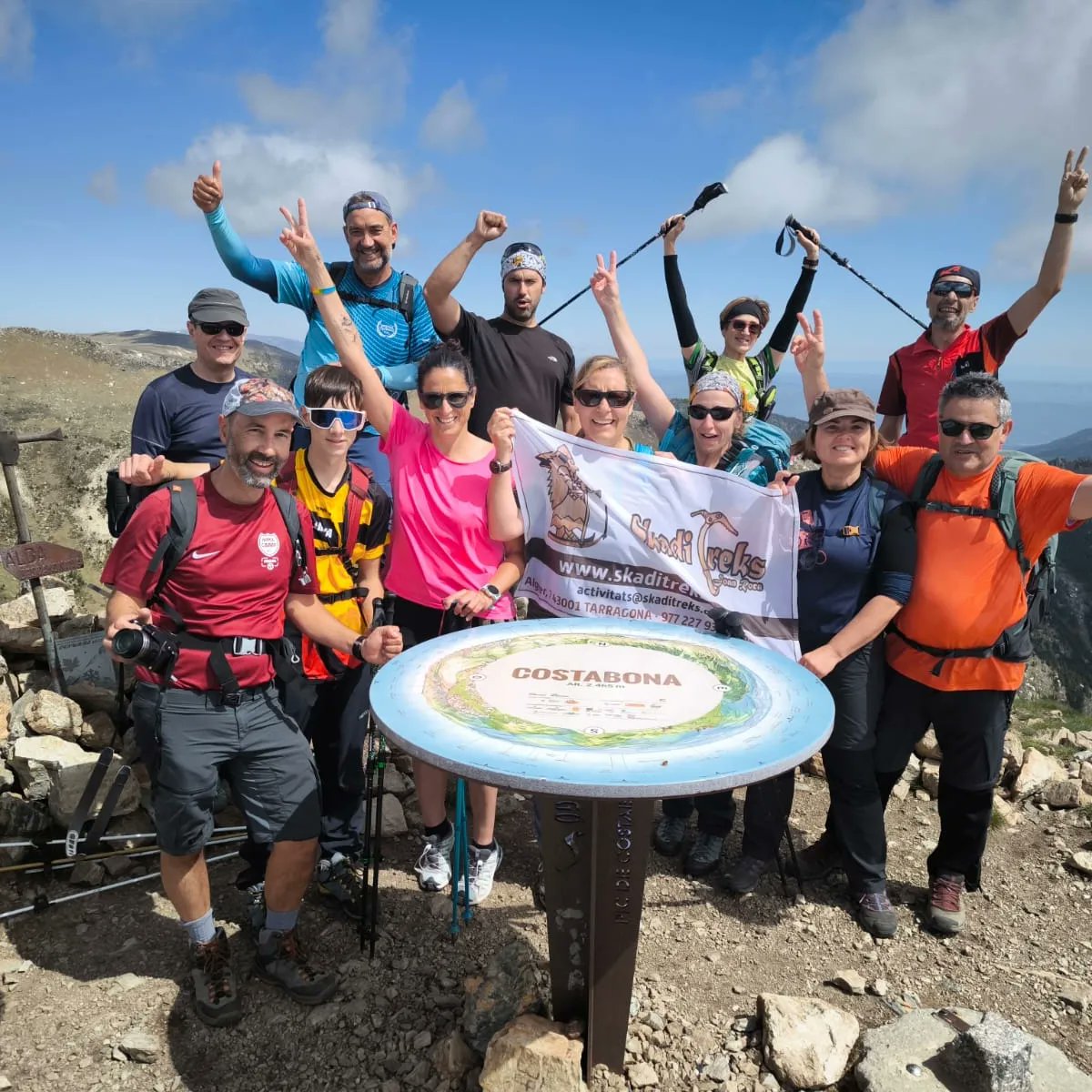 SkadiTreks's tweet photo. Avui toca pujar les fotos de l'activitat de fa una setmana al cim del Costabona 2.465m i el Roca Colom 2.506m. Un bon grupet van passar una entretinguda jornada amb els nostres companys guies Arcadi i Albert (Chiki) https://t.co/MynV6uK3AW