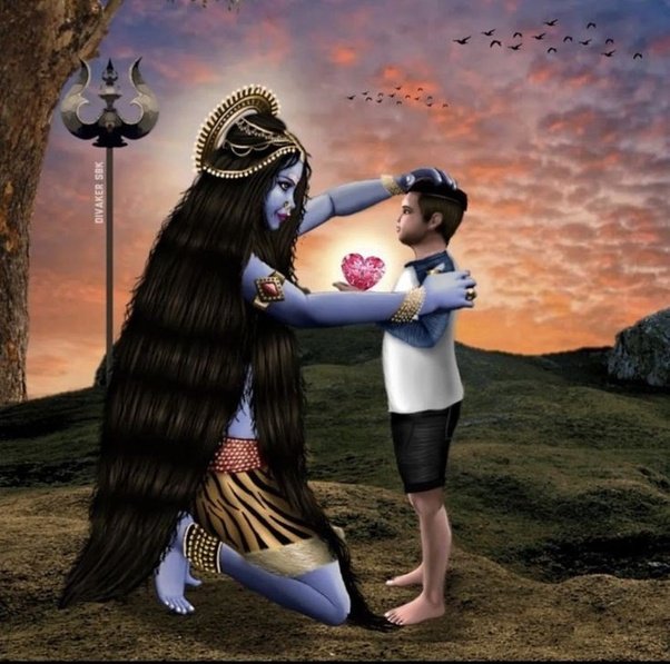 विप्लव घनघोर चला आया 
था गगन क्रुद्ध और बौराया
उद्यान हृदय का कंपित था 
यह बालक मन आतंकित था 

लगता था क्षण में होना है
इस कानन का सर्वस्व नाश
पर युद्ध हेतु था तत्पर मैं 
ले कर अपना अंतिम प्रयास 

तन वृक्ष सदृश था खड़ा हुआ 
उन्मत दावानल के सन्मुख
था काल नाचता मार्ग मध्य 
धर मुंड