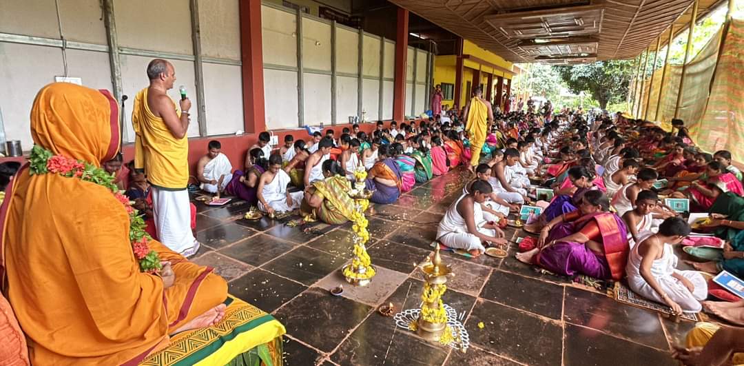 ShankaraPeetha's tweet image. ವಿವಿವಿಯಲ್ಲಿ ಮಾತೃವಂದನೆ~ಛಾತ್ರಭಿಕ್ಷೆ

23-06-2024