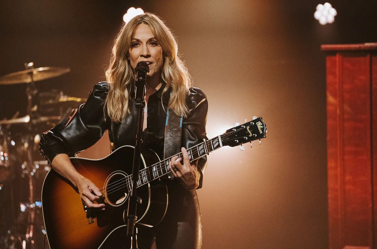 ArtOfDialogue_'s tweet photo. Sheryl Crow calls Drake's song "Taylor Made Freestyle" which uses an AI version of 2pac's voice hateful and says You cannot bring people back from the dead.

Her horror deepened when Drake used AI to resurrect the voice of late rapper Tupac Shakur on his song Taylor Made Freestyle earlier this year.

The track was subsequently removed after lawyers from Tupac's estate threatened to sue, but Crow says it should never have been released in the first place.

“You cannot bring people back from the dead and believe that they would stand for that,” she protests.

“I’m sure Drake thought, ‘Yeah, I shouldn't do it, but I'll say sorry later’. But it’s already done, and people will find it even if he takes it down.

“It's hateful. It is antithetical to the life force that exists in all of us.”

(🎥 @BBCWorld )