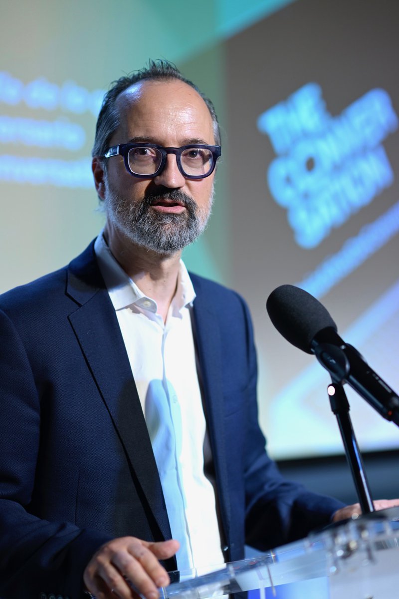 EspacioFTef's tweet photo. 🔊Es el turno de Miguel Castro, presidente de @Conversation_E: "Nos hace mucha ilusión celebrar esta sexta edición y agradecemos al equipo de @fundacionTef por ser nuestros anfitriones durante estos años".
#SeisAñosDeConversaciones #ConversationES https://t.co/TZdnSdMlhU