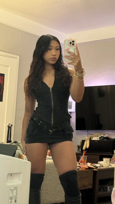 I luv modeling in LA 🤍 https://t.co/iyUAUFP0dV