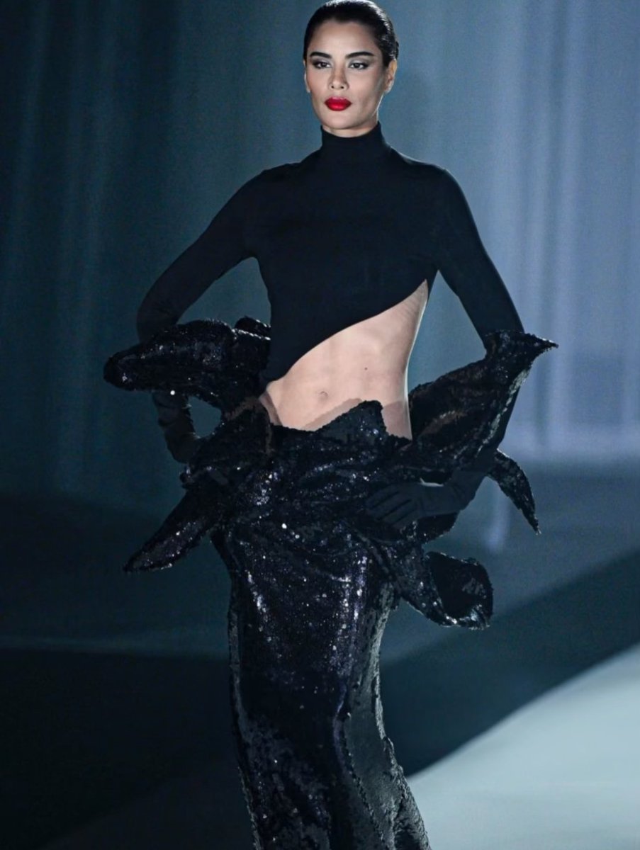 nadiecero8's tweet image. Yo viendo a Ariadna Modelando para Stephanerolland en París, Ariadna es una Top Moderrsss
#TeamTierra #AriadnaGutierrez