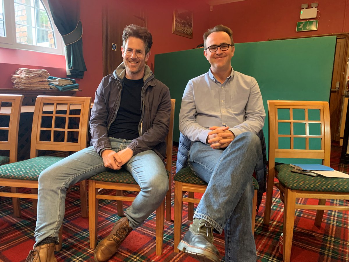 Mae'r Chwarteri'n parhau, a'r ddau dîm ar Y Talwrn nos Sul fydd Beirdd Myrddin a'r Glêr👇

📻 Y Talwrn nos Sul 19:00
<a href="/BBCSounds/">BBC Sounds</a> <a href="/trydarbarddas/">Barddas</a> <a href="/YsgolFarddol/">Ysgol Farddol</a> <a href="/eurig/">Eurig Salisbury OMB</a>

bbc.in/3VPLFsY