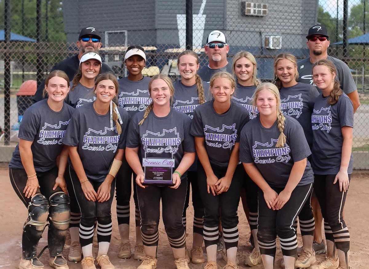 katelin_smith13's tweet photo. Last week was a long one. I started the week off at basketball camp and then finished the week off in Chattanooga for Scenic City. Out of 130+ teams we were the last ones standing. I batted a .462 and had some good defensive plays. So proud of this team! @ga_fury https://t.co/jxhpt0xwhX