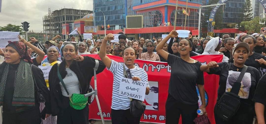 DanuyeTigray's tweet photo. Every day feels heavier than the last. the wait of suffering is becoming unbearable. And the countless others who's stories we have not heard 💔 This shyt is depressing.  #ይኣክል
@reda_getachew @ProfKindeya 
#EritreaTroopsOutOfTigray 
#Justice4TigraysWomenAndGirl https://t.co/tprUtNasJT