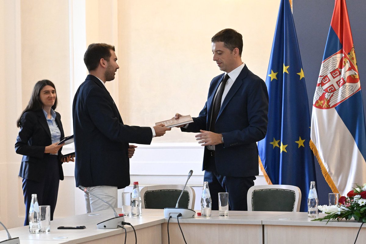 Учесници Pupin Fellowship програма су прошле недеље имали прилику да посете Министарство спољних послова Републике Србије, а том приликом им је добродошлицу пожелео Министар спољних послова Марко Ђурић.

У уводном обраћању Министар је указао на есенцијалну важност Пупин