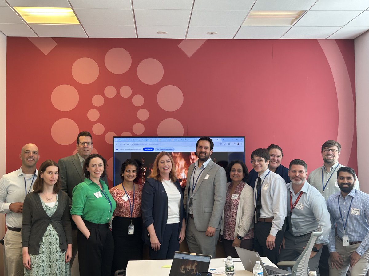Excited to welcome the new AI <a href="/PIFgov/">Presidential Innovation Fellows (PIF)</a> Fellows that joined us last week! 11 experts hired in support of the AI Talent Surge will lead the way in the responsible and effective use of #AI at eight federal agencies. x.com/USGSA/status/1…
