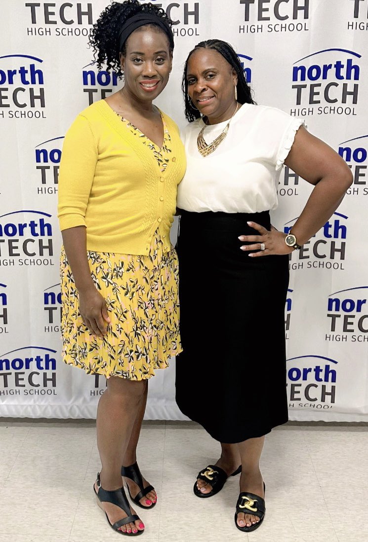 Maplewood Richmond Heights <a href="/MRH_Schools/">MRH School District</a> attending the <a href="/SSDStLCo/">Special School District of St. Louis County</a> Principal Institute. Thank you for the day of learning and growth, collaboration, leadership and service to students &amp; families.