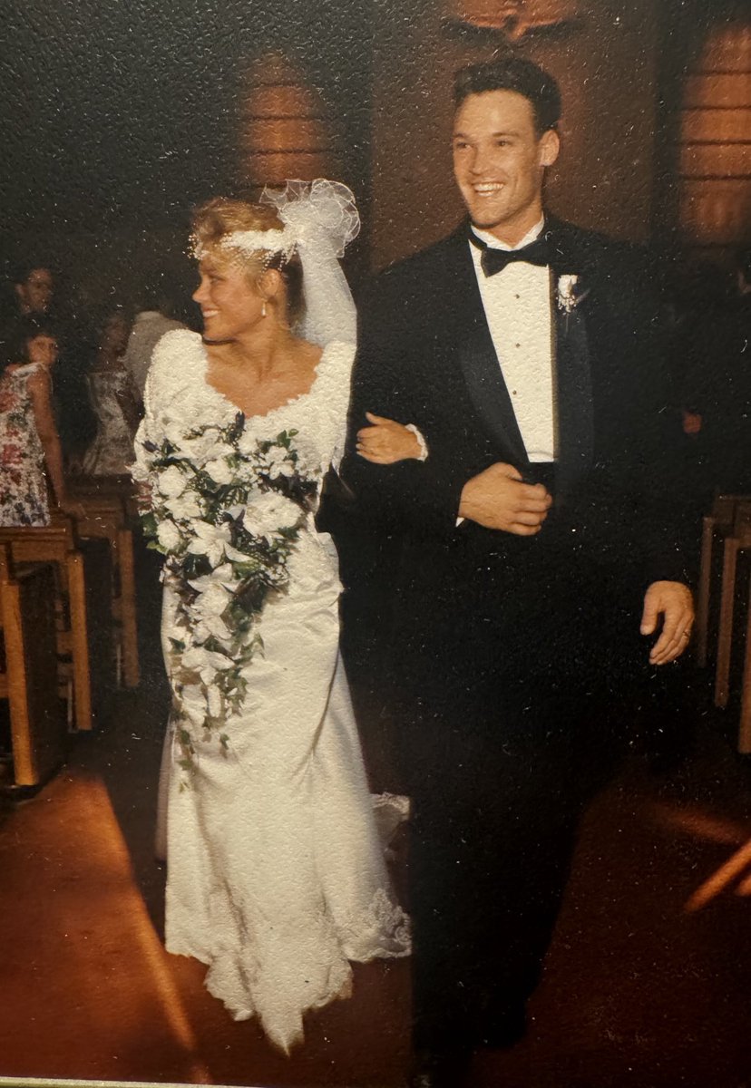 Happy Anniversary to my best friend 
31 years later and you are still my ride or die…
Love you ⁦<a href="/SassyDangThang/">SassyDangThang</a>⁩