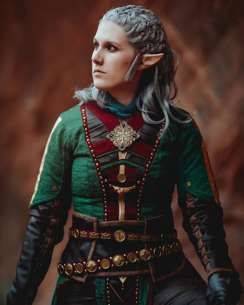 RennaCosplay's tweet image. Babe. Wake up. First Jaheira photo just dropped. 😍

Cosplay made and modeled by me! 
Photo by @/Valhalla.photos(IG)
Character is Jaheira, played by @TracyWiles in #BaldursGate3 

#BaldursGate3Cosplay #Jaheira #JaheiraCosplay