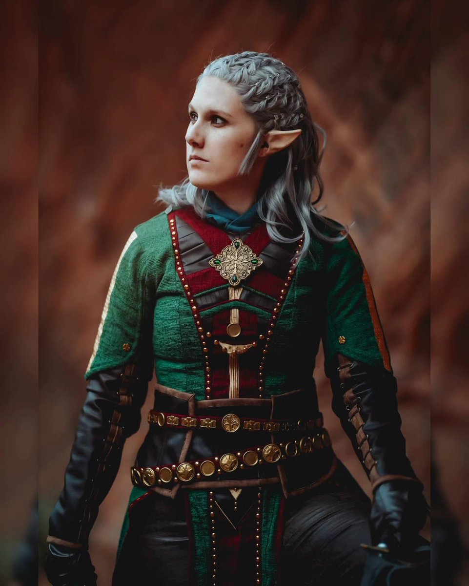 RennaCosplay's tweet image. Babe. Wake up. First Jaheira photo just dropped. 😍

Cosplay made and modeled by me! 
Photo by @/Valhalla.photos(IG)
Character is Jaheira, played by @TracyWiles in #BaldursGate3 

#BaldursGate3Cosplay #Jaheira #JaheiraCosplay