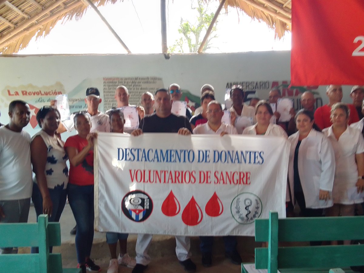 LedyIris's tweet photo. #CUBA Se abandera en el consejo popular de Herradura en el Municipio Consolación del Sur otro destacamento de jóvenes donantes voluntarios de sangre.
#CDRCuba
#PinarXNuevasVictorias https://t.co/bNnuN2Kf7g