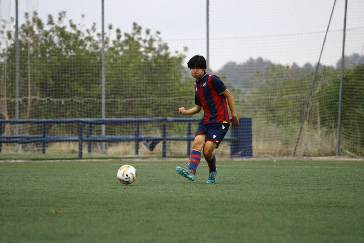 wakatakegroup's tweet image. Nothing better to end the season than with a friendly of the @LevanteUD Academy boys 🙌🏼

Enjoy the holidays❗️

#grassrootsfootball #immersionprograms #OrgullGranota 
#VamosWakatake