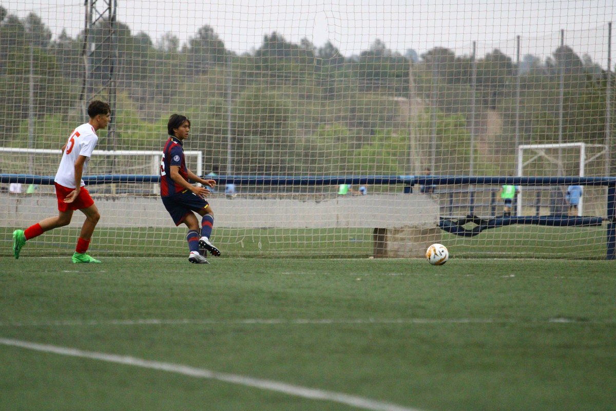 wakatakegroup's tweet image. Nothing better to end the season than with a friendly of the @LevanteUD Academy boys 🙌🏼

Enjoy the holidays❗️

#grassrootsfootball #immersionprograms #OrgullGranota 
#VamosWakatake